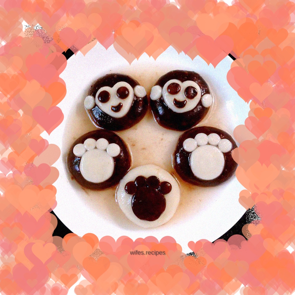 Cute monkey glutinous rice balls