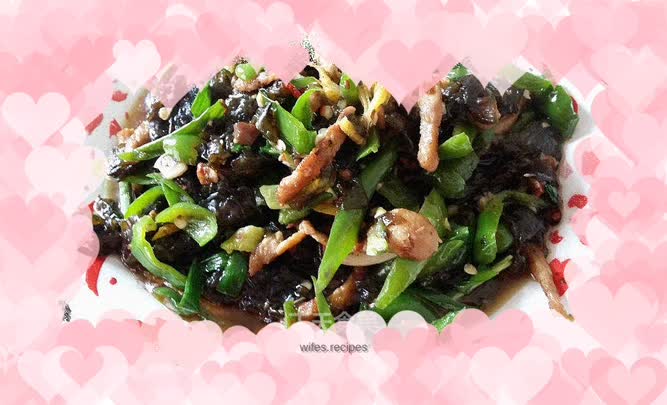 The ground is soft (ear)