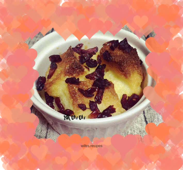 Meat Chef teaches you step by step how to make the dessert Baked Cranberry Toast Pudding