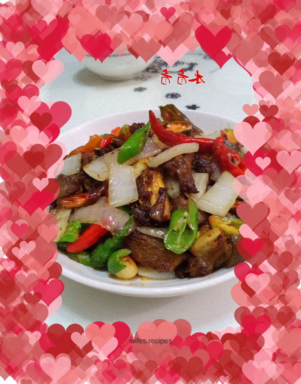 Fried mutton with onions