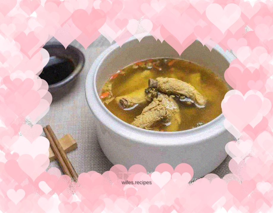 Braised Pork Ribs with Wolfberry and Chrysanthemum