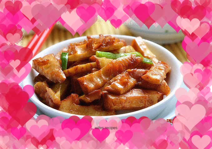 Braised spring bamboo shoots in oil