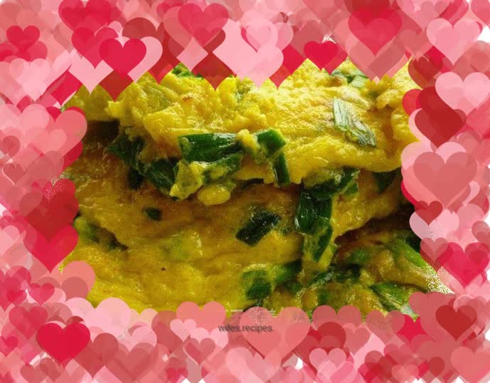 Fried eggs with chives