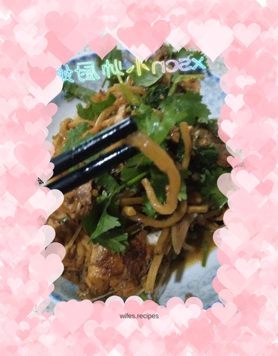 Braised silver carp with gourd shredded pork belly