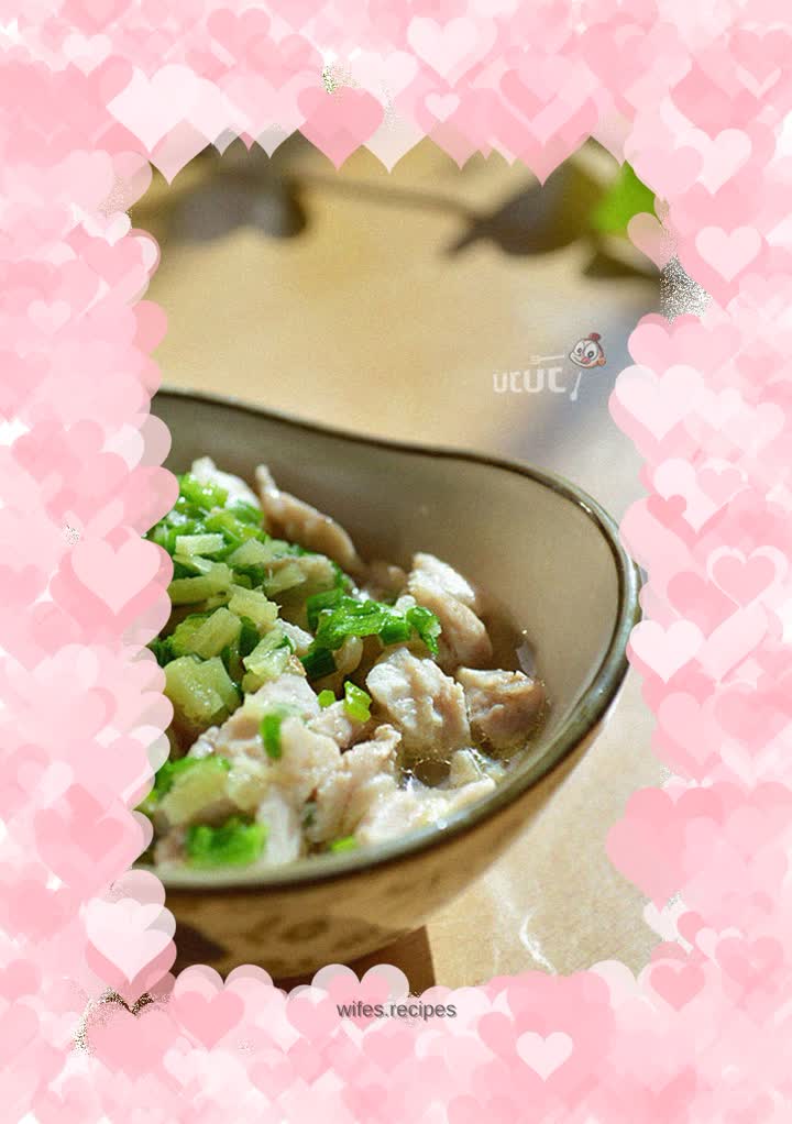 Chicken diced with scallion oil