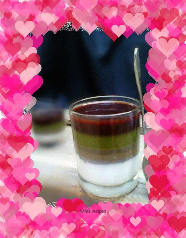 Four-color pudding cups