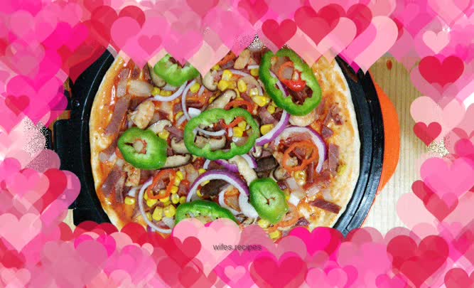 Although the pizza made with an electric baking pan does not look good, the taste is no different from the ones you buy