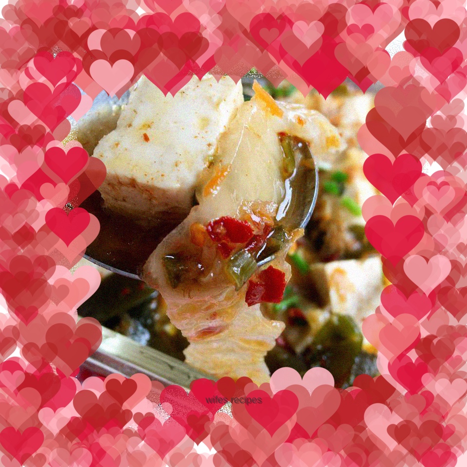 Kimchi, kelp and tofu soup