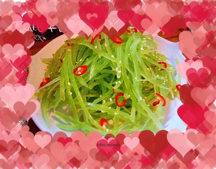 Mixed shredded lettuce