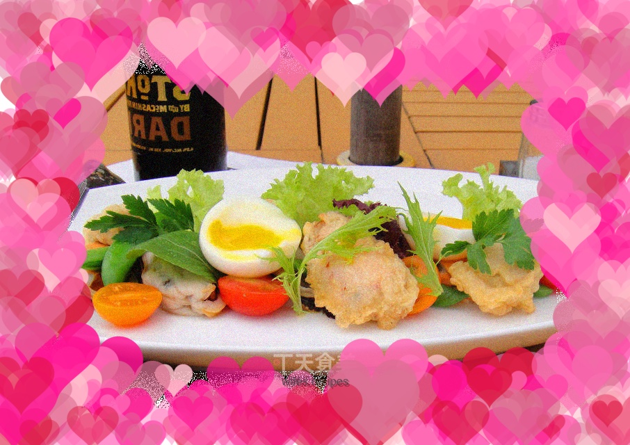 Tempura mussel salad with hot spring egg