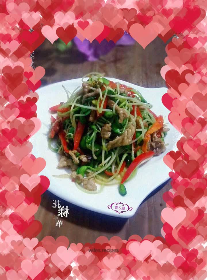 Stir-fried shredded pork with bean sprouts