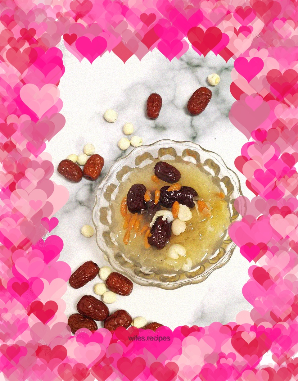 Red Dates, Tremella, Lotus Seeds and Wolfberry Soup
