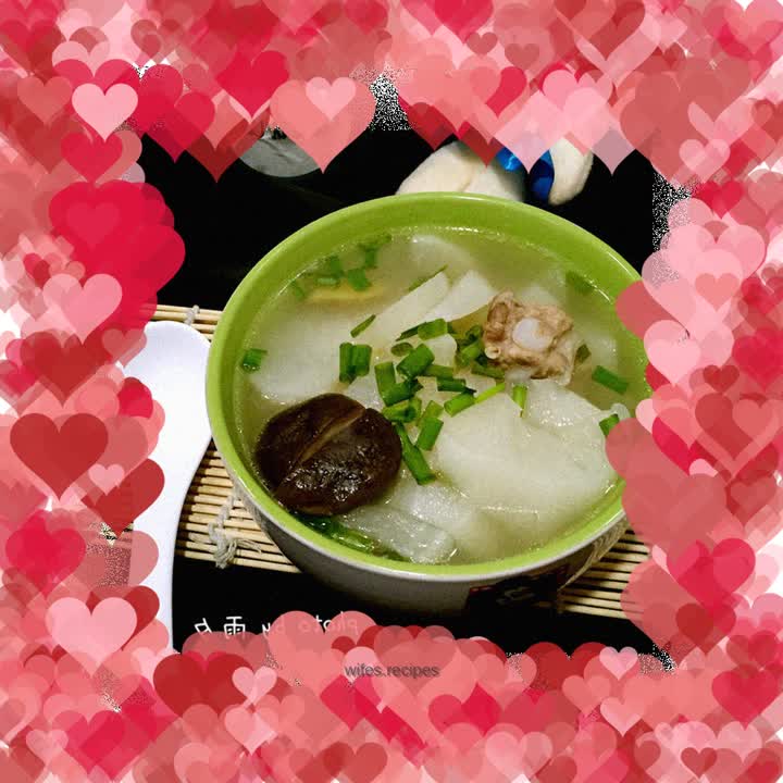Radish pork ribs soup
