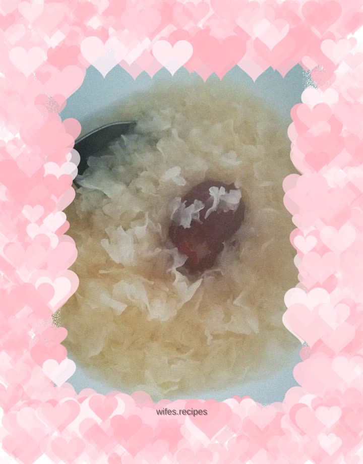 Tremella and red dates soup