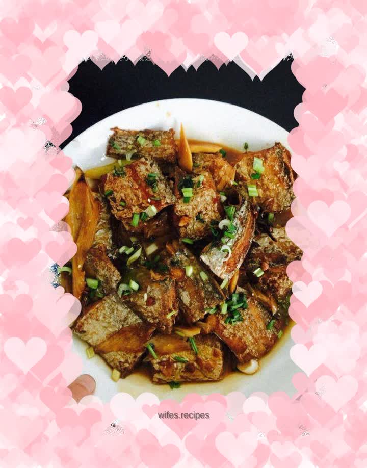 Braised hairtail fish