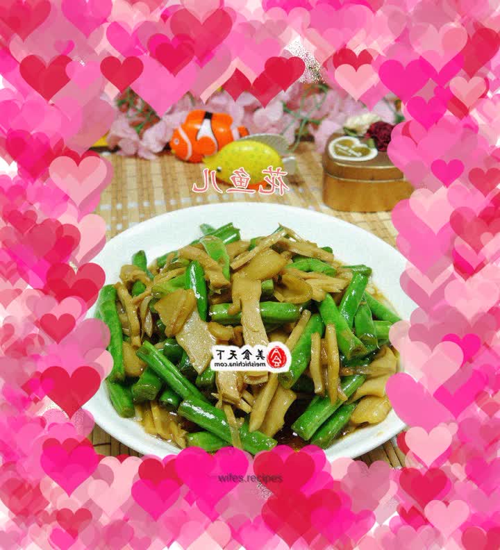 Stir-fried bamboo shoots with plums and beans