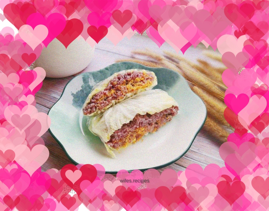 Meat floss rice balls