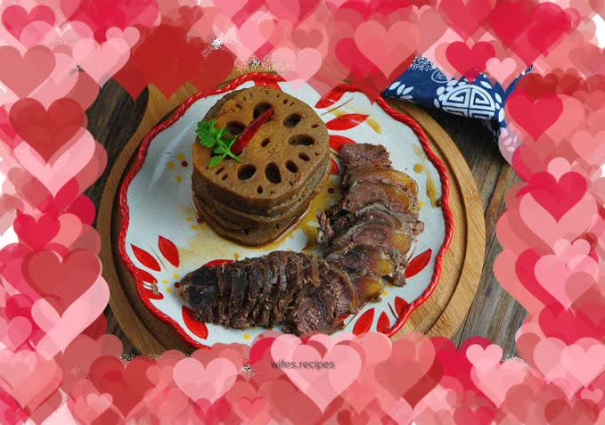 Braised beef with lotus root