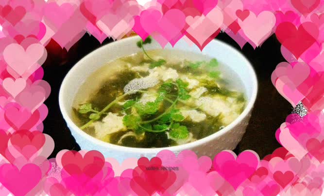 Seaweed, shrimp skin and egg drop soup
