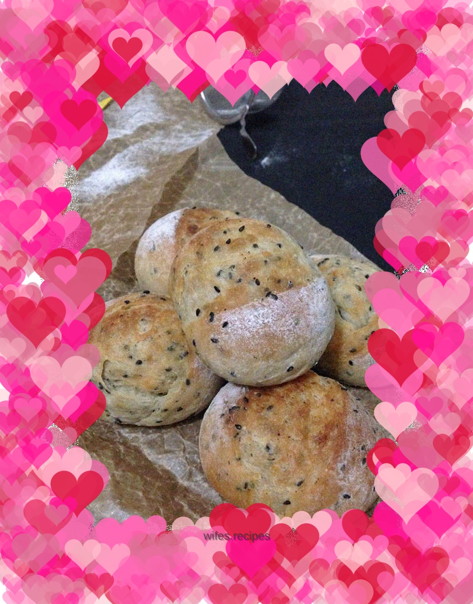 Black sesame French balls - convenient and delicious snack bag