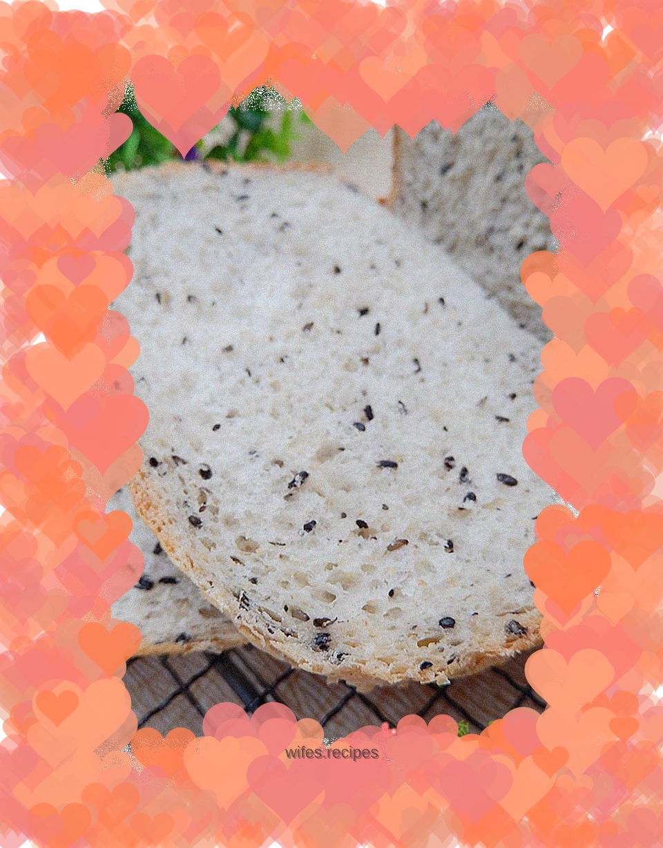 Black sesame whole wheat bread