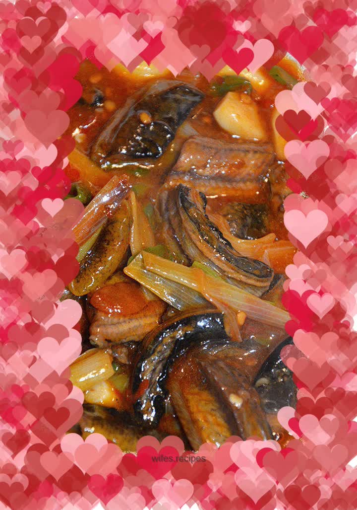 Garlic braised eel segments