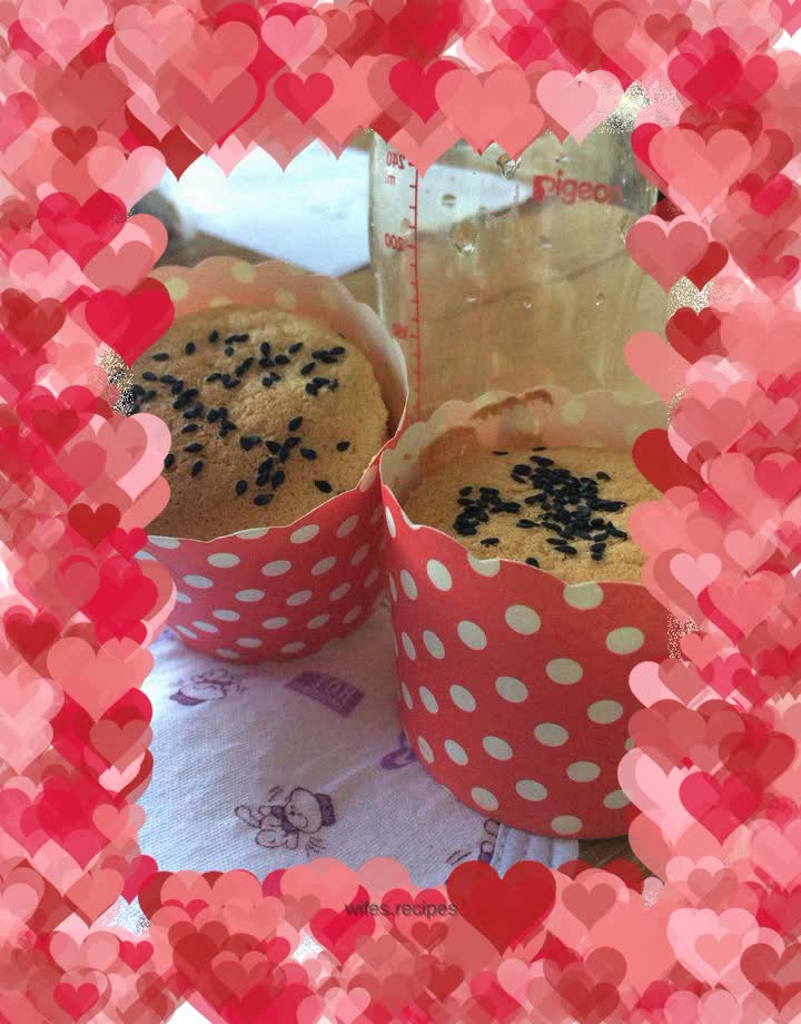Black sesame cake