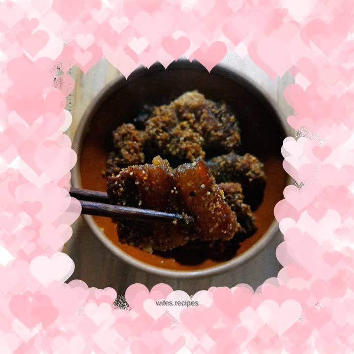 Steamed salted rice flour steamed pork