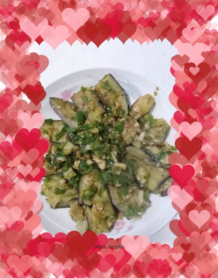 Braised eggplant with green pepper oil