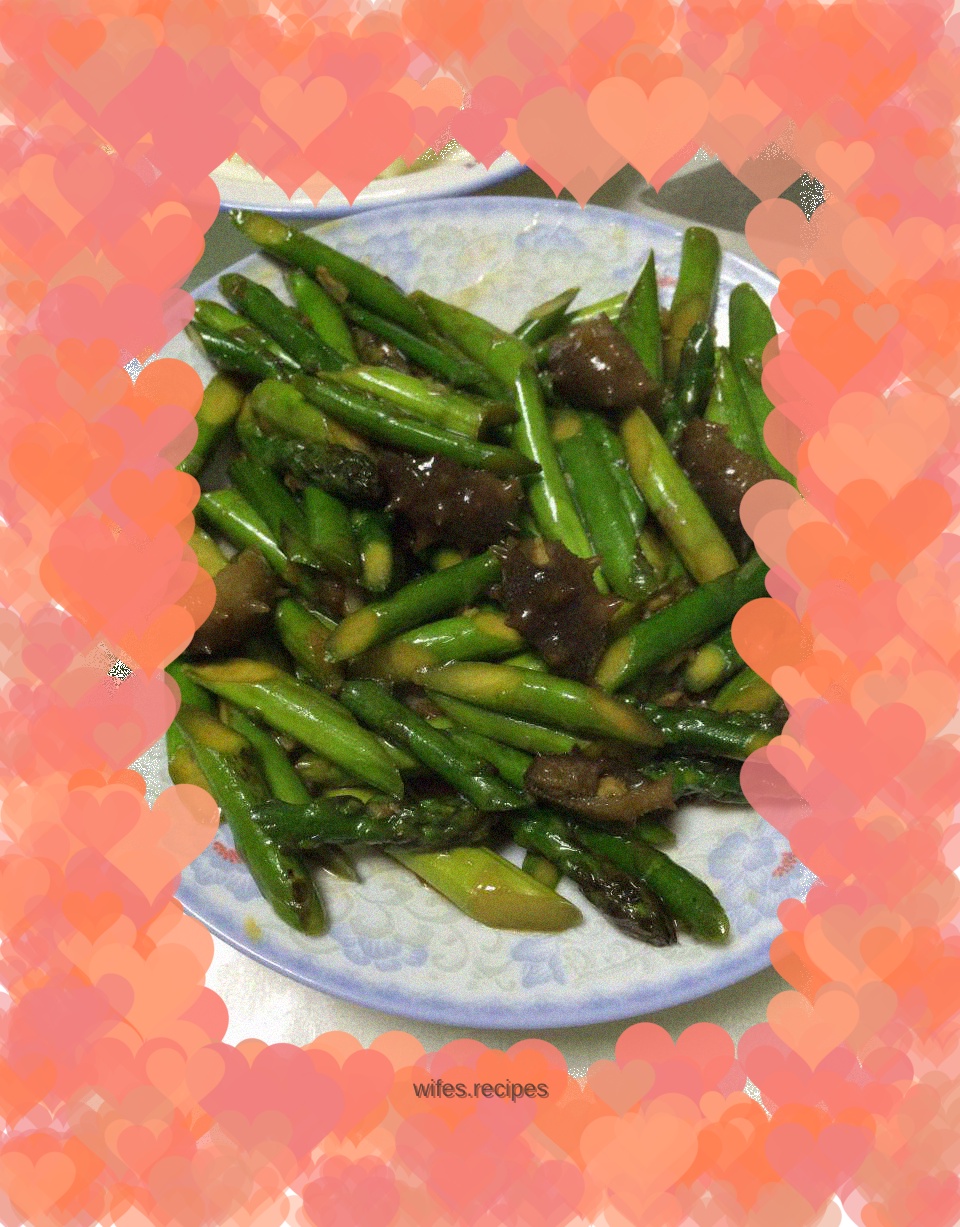 Fried sea cucumber with asparagus and asparagus