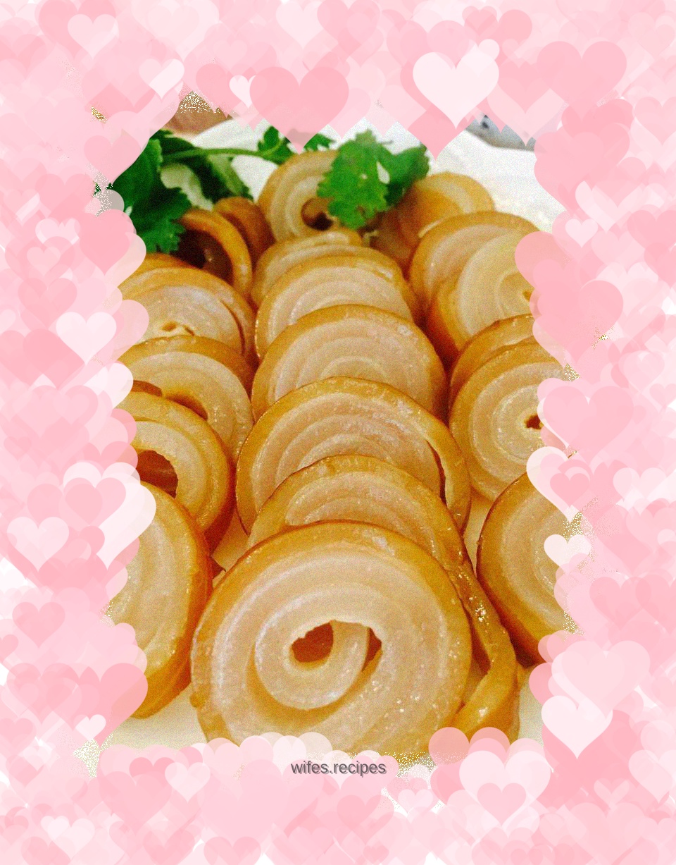 Braised pork skin roll