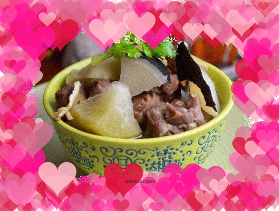 Lamb stewed with black radish