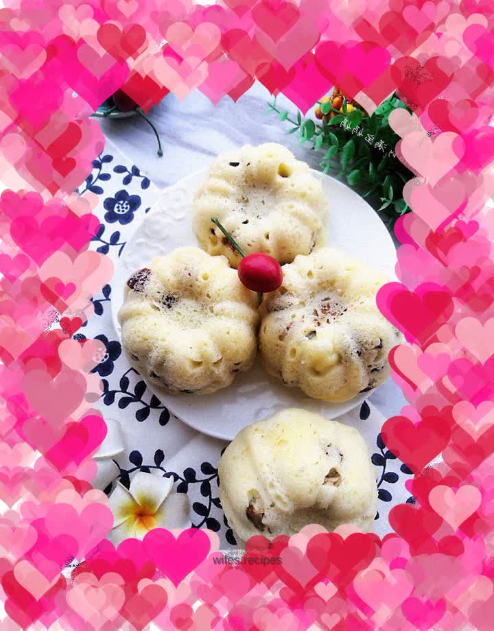 Egg and red date steamed cake