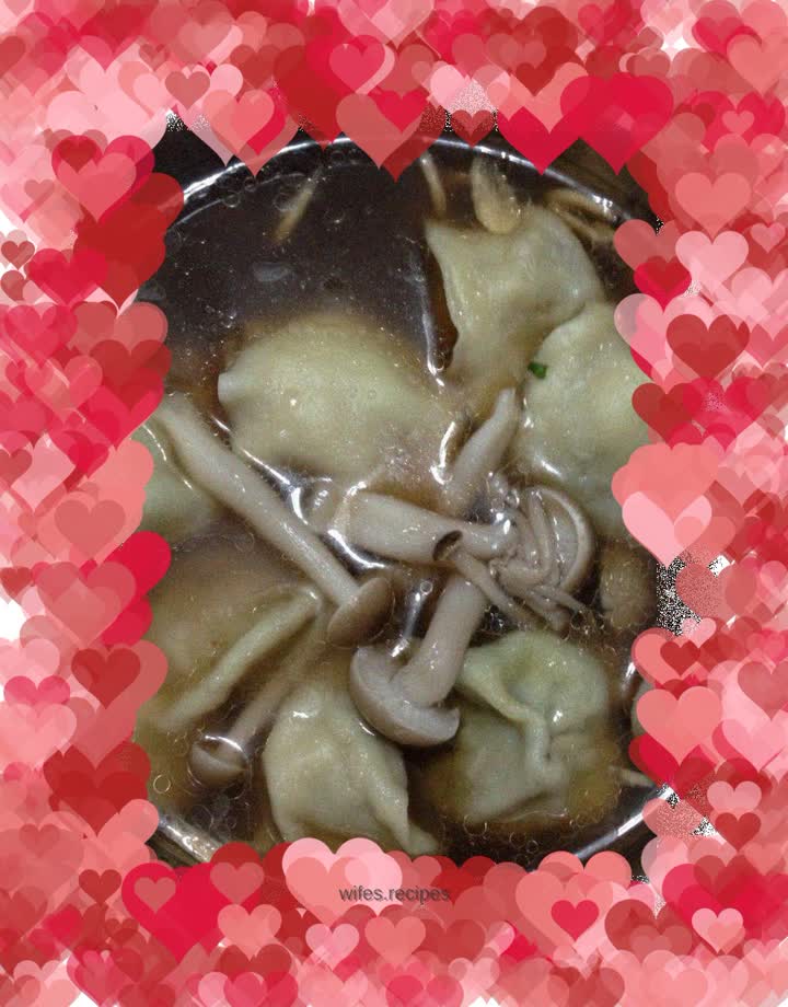 Spinach and Pork Bone Soup Wontons