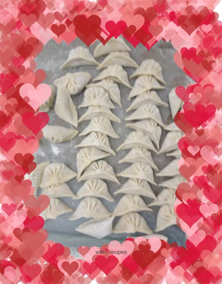 Fresh meat dumplings with rolls