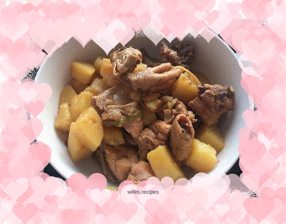 Potato stewed chicken
