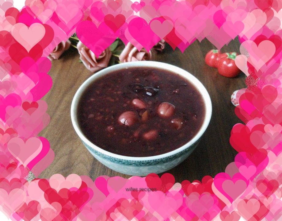 Red dates, lotus seeds and black rice porridge
