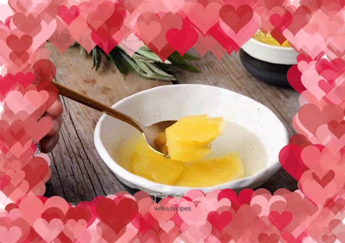 Homemade canned pineapple