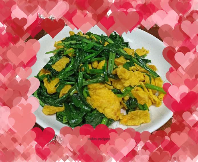 Fried leeks with eggs