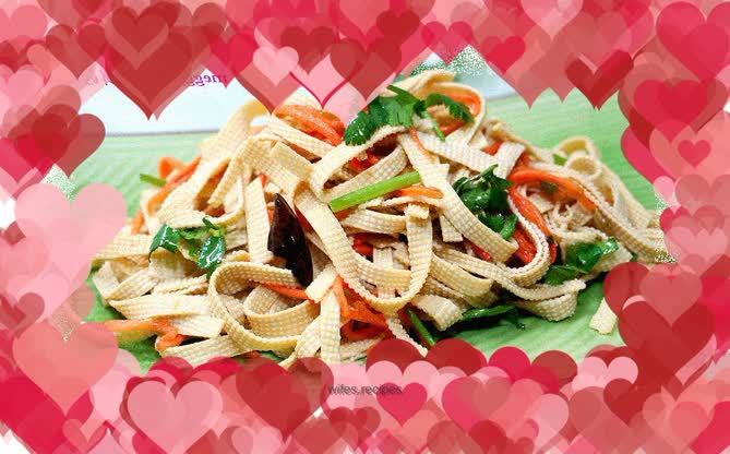 Stir-fried shredded tofu