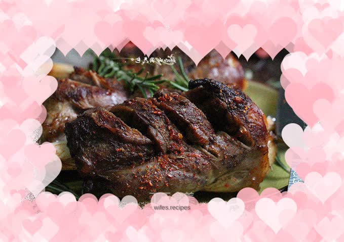 Delicious food on the tip of the tongue [Roasted French Lamb Tendon with Rosemary]