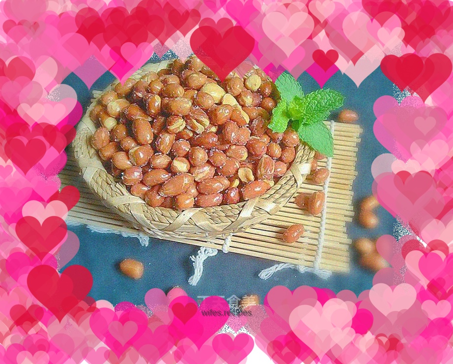 Crispy fried peanuts