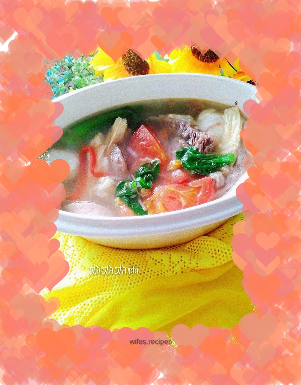 Clear beef soup pot