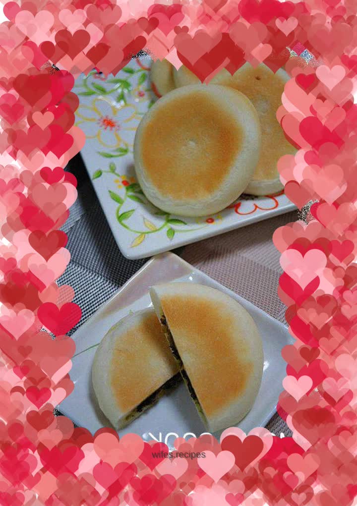 Snow red salad dressing bread