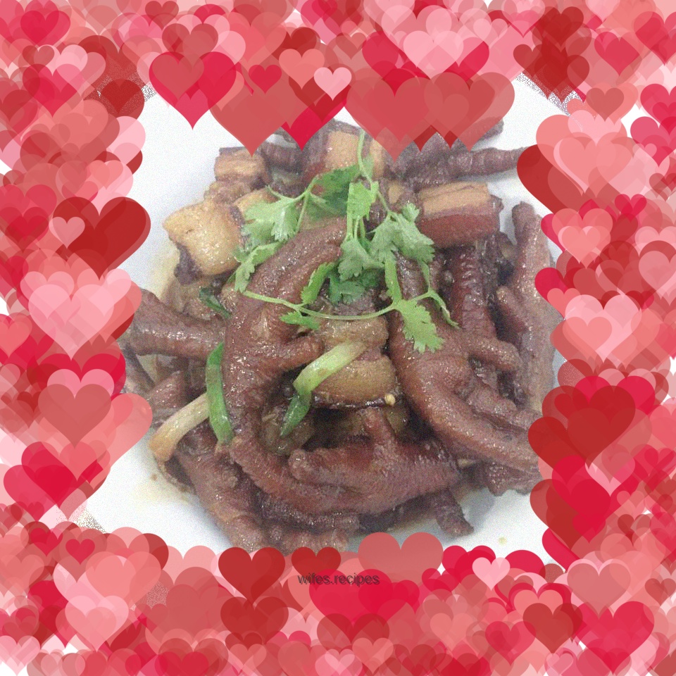 Braised chicken feet