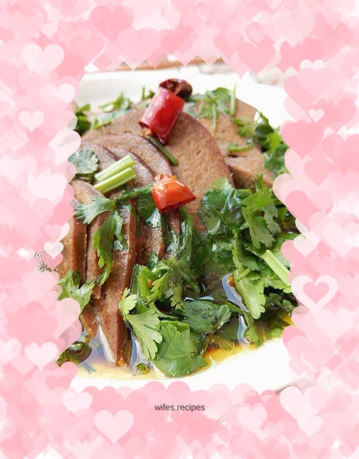 Pork liver mixed with coriander