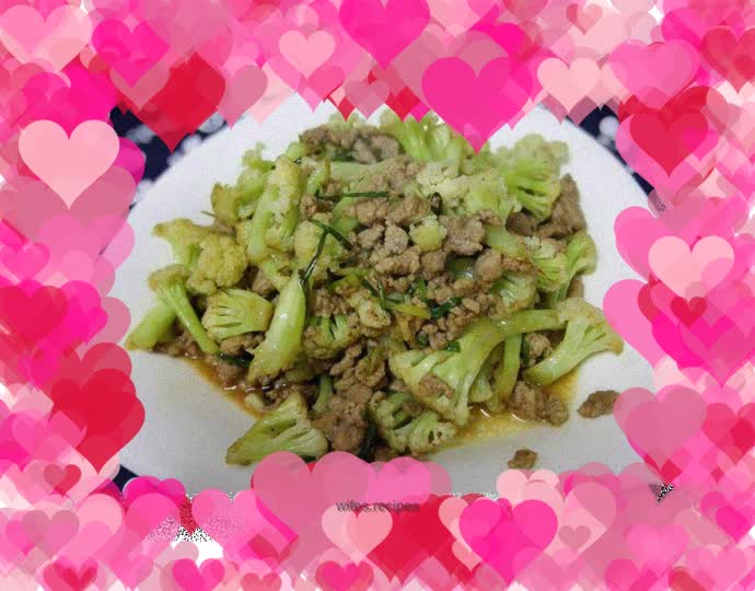 Stir-fried cauliflower with lean meat