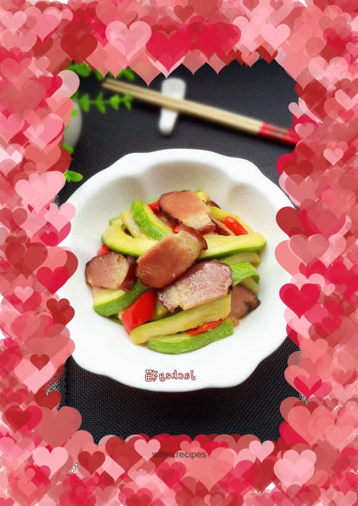 Stir-fried bacon with small melon