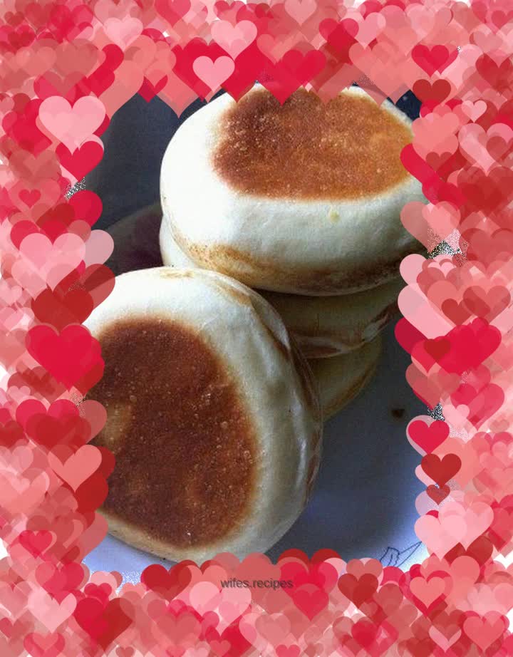 Wedding cakes made with care--a moment of surprise under the simple appearance