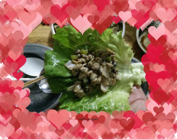Clam lettuce wrap
